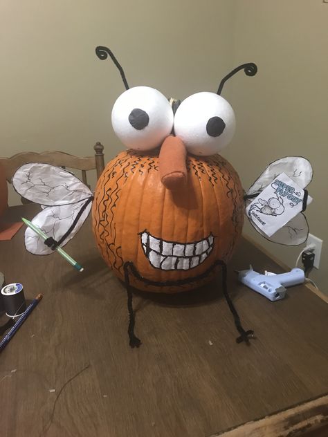 Fly Guy Pumpkin, Book Character Pumpkins, Character Pumpkins, Halloween Pumpkins Painted, Fly Guy, Creative Pumpkins, Halloween Preschool, Fun Diy Crafts, Book Projects