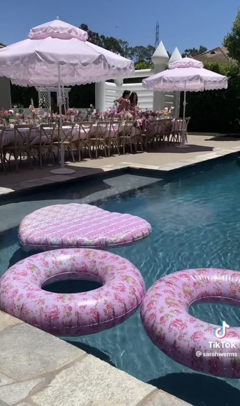 Pink Pool Aesthetic, Pink Pool Party, Pink Pool, Coquette Summer, Pool Floaties, 15 Birthday, Pool Umbrellas, Swim Party, Resort Design