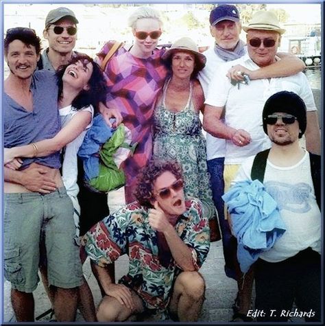 Day off in Dubrovnik!  L-R:  Pedro ("Oberyn"), Lena ("Cersei"), Nikolaj ("Jaime"), Gwendoline ("Brienne"), Indira ("Ellaria"), Charles ("Tywin"), Conleth ("Varys"), Pete ("Tyrion"), and Finn ("Loras"). Gwendoline And Nikolaj, Lannister Family, Lesbian Meme, Indira Varma, Compass Art, Brienne Of Tarth, Gwendoline Christie, Game Of Thrones 3, Charles Dance