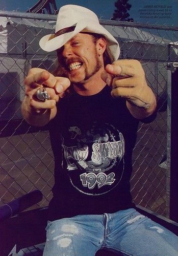 He wants to be a Cowboy... With the sunshine shining And..... Hetfield Roxxxxxxxxxx! Metallica Baby, Jason Newsted, Robert Trujillo, 1990s Photos, Cliff Burton, James 3, Kirk Hammett, Musica Rock, James Hetfield