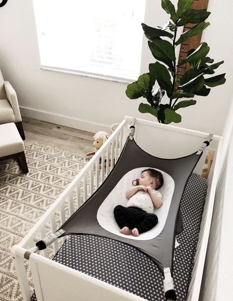 https://ombiaombia.wordpress.com/2019/09/15/kids-162/ Safety Bed, Baby Hammock, Baby Sleep Problems, Nursery Baby Room, Baby Tips, Cityscape Art, Baby Supplies, Stylish Bedroom, Baby Bedroom