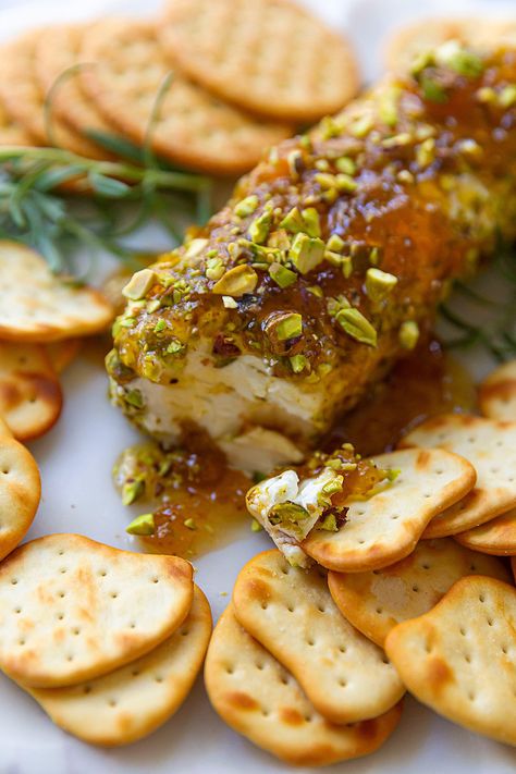 Goat Cheese Log Appetizer with Fig, Honey and Pistachios Cheese With Honey Appetizers, Goat Cheese With Pistachios And Honey, Fig Feta Appetizer, Goat Cheese Fig Appetizer, Fig Butter Appetizer, Goat Cheese Pistachio Appetizer, Goat Cheese With Fig Jam And Pecans, Goat Cheese Log With Pistachios, Fig Snack Recipes