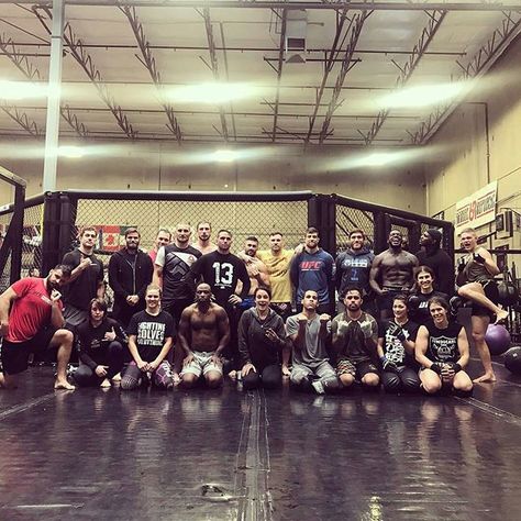 Reposting @serenasouthpaw: Big group of sparring for today and loved it 😁 #SyndicateMMA #BigWoodMMA  @Regranned from @bigwoodmma702  Team @syndicatemma! #mma #ufc #family #syndicatemma Mma Sparring, Mma Gym, Big Group, Kickboxing, For Today, Ufc, Martial Arts, Gym, Mens Outfits