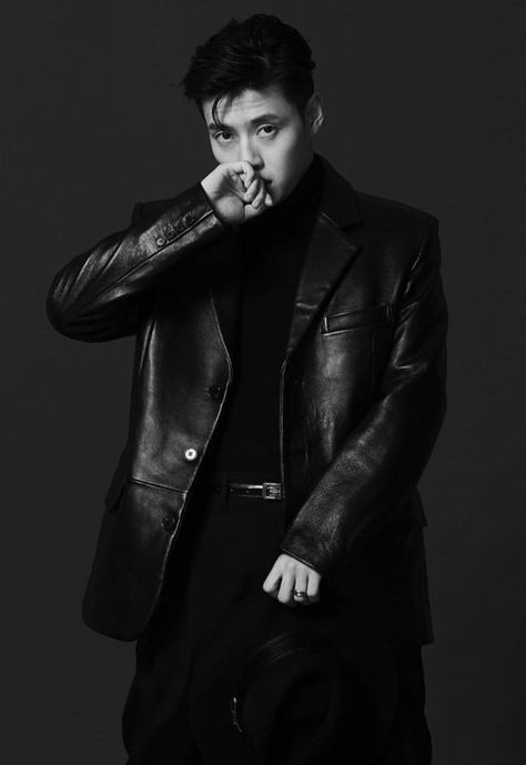 Kang haneul Kang Haneul Wallpaper, Kang Haneul Boyfriend Material, Kang Ha Neul Wallpaper, Kang Ha Neul, Moon Lovers, Korean Boy, East Side, Book Photography, Punk Rock