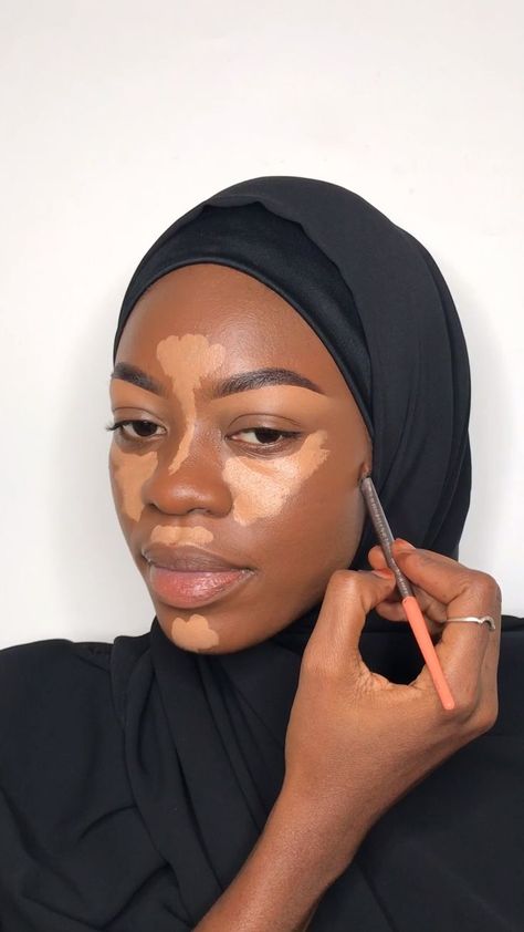 Easy highlighter and contour tutorial...want to learn more? Follow me on IG @_fatimamustapha | Makeup tutorial, Makeup routine, Simple makeup Make Up Tutorial Concealer, Makeup Only Concealer, Contour With Concealer, Makeup On Dark Skin Women, How To Blend Contouring, Concealer For Dark Skin, Makeup Brown Skin, Highlighter And Contour, Blending Concealer