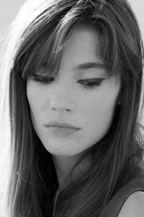 Alexa Chung Makeup, Perfect Cat Eyeliner, Francois Hardy, Funky Makeup, Francoise Hardy, Cat Eyeliner, French Beauty, Jane Birkin, People Photos