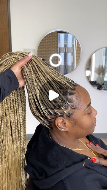 HOUSTON BRAIDER on Instagram: "Her first time trying blonde and she was in looove 🫶🏿💕. 🔴Book this style under small Medium Knotless braids and add on color blonde mix & hip length" Blonde Medium Knotless Braids, Small Blonde Knotless Braids, Mixed Braids Colors, Ash Blonde Knotless Braids, Med Knotless Box Braids, Blonde Braids For Black Women, Mixed Blonde Knotless Box Braids, Blonde Knotless Braids Black Women, Blond Knotless Braids