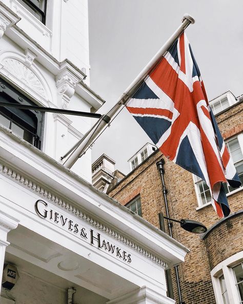 The Rollinson London on Instagram: “(Press Day) Gieves & Hawkes is a bespoke men's tailor and menswear retailer located at №1 Savile Row, London, founded in 1771. Gieves and…” Gieves And Hawkes, Finish School, Savile Row London, Gieves & Hawkes, Jeeves And Wooster, Vision 2024, Mens Tailor, Savile Row, Union Jack