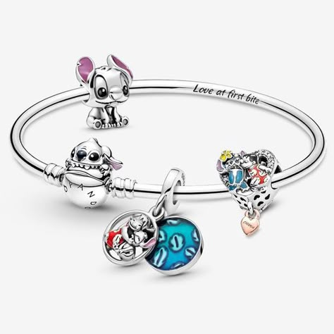 CLİCK THE LİNK İF YOU WANT TO BUY İT!! Capture the magic of Disney with these adorable Lilo & Stitch charms from PANDORA. Perfect for Disney fans! 🌺🐾✨ #DisneyCharms #LiloAndStitch #PANDORACharms #DisneyMagic #DisneyStyle #CharmBracelet #DisneyLovers #StitchLove #CollectibleCharms #DisneyFanatics#affiliate#affiliatelink#partnerlink#fyp#Pandora#charm Stitch Toys, Disney Pandora Bracelet, Lilo And Stitch Toys, Charms Disney, Disney Characters Christmas, Stitch Merchandise, Disney Rings, Disney Pandora, Lilo And Stitch Merchandise