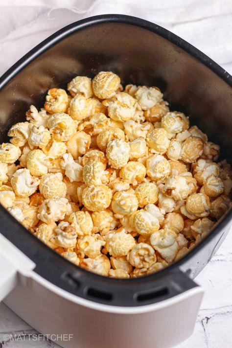 Air Fryer Popcorn {Easy & Low Calorie} Popcorn Air Fryer Recipes, Airfryer Snacks Healthy, Low Calorie Air Fryer Snacks, Popcorn Air Fryer, Airfryer Popcorn, Airfryer Breakfast Recipes, Healthy Recipes Air Fryer, Easy Air Fryer Snacks, Low Calorie Air Fryer