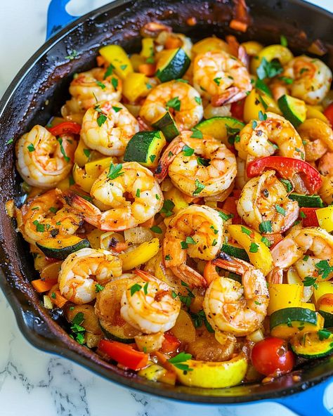 Shrimp Veggie Skillet - Recipes, Tasks & Tools Shrimp With Vegetables, Veggie Skillet, Flavorful Shrimp, Sweet Potato Skillet, Shrimp And Vegetables, Skillet Dishes, Juicy Shrimp, Skillet Recipes, Shrimp Recipes For Dinner