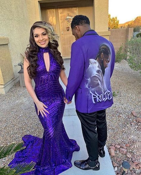 🤯💙 on Instagram: “Ok cuhz Periodt 😭💜 Pc: @poppinposttz ❗️ (Follow @dreapostedthat_ for more💜) - - - - - #comment #freakythreads #melaninpoppin #blue #cute…” Purple Prom Couple, Long Elegant Prom Dresses, Prom Goals, African Ladies, Prom Couples, Purple Prom, Prom Dress Evening, Prom Girl Dresses, Elegant Prom