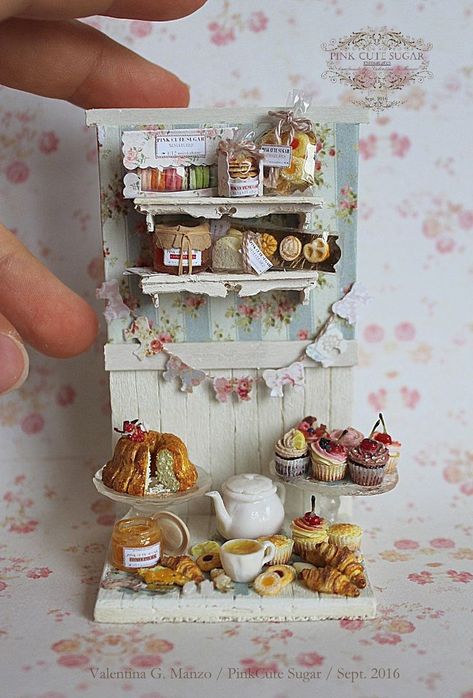 Mini Choses, Food Miniatures, Room Box Miniatures, Food Kawaii, Miniature Bakery, Miniature Display, Diy Doll Miniatures, Mini Doll House, Doll House Crafts