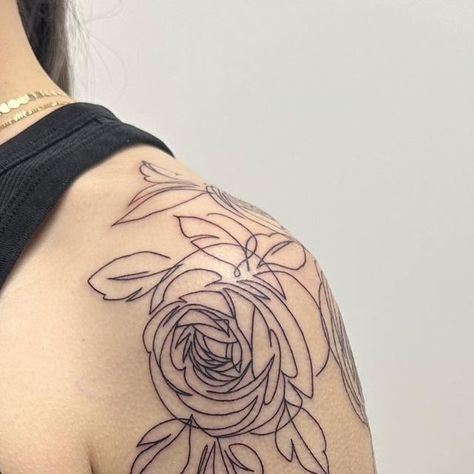 Ranunculus Line Drawing, Ranunculus Tattoo, One Line Tattoo, Single Line Tattoo, Ranunculus Flowers, Book Flowers, Stick And Poke, Single Line, Tattoo Inspo