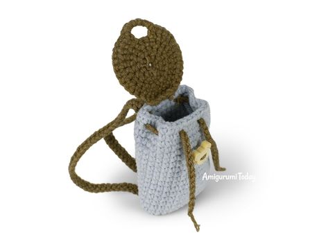 Crochet doll amigurumi pattern - Backpack crochet pattern Backpack Crochet Pattern, Crochet Sole, Backpack Crochet, Skirt Sneakers, Amigurumi Today, Doll Crochet Pattern, Doll Backpack, Doll Clothes Patterns Free, Crochet Backpack