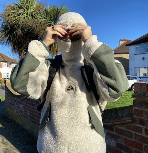 Fleece Men Outfit, Nike Acg Ninja Fleece, Hiker Aesthetic, Ninja Fleece, Ski Fits, Acg Nike, Ski Fit, Foto Insta, Fleece Outfit