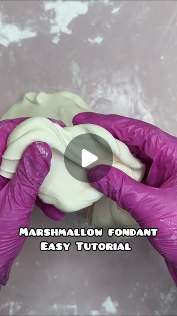 Berrylicious Sweets on Instagram: "Did you know that making marshmallow fondant is super easy and it taste delicious?! Here is a quick recipe and tutorial for you to use next time you want to make fondant! Leave your thoughts down below and make sure you save this video! #fondant #baking #cake #bakingtutorial" How To Do Fondant, Easy Cake Decorating Videos, How To Use Fondant For Beginners, How To Make Fondant For Beginners, How To Make Fondant, Fondant Recipe For Beginners, Marshmallow Fondant Recipe, How To Use Fondant, Poured Fondant