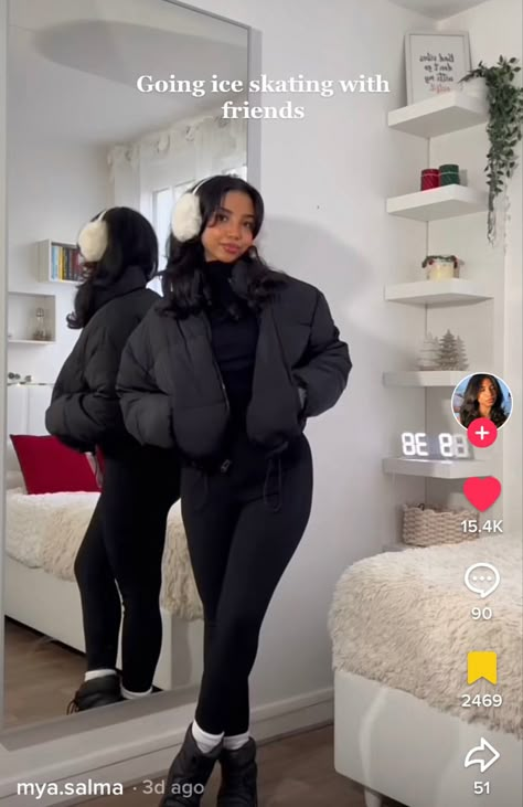 Ice Skating Black Woman, Ice Skating Outfit Black Women, Ice Skating Fits Casual, Casual Ice Skating Outfit, Outfits To Wear Ice Skating, Ice Skating Outfit Aesthetic, Ice Skating Aesthetic Outfit, Ice Skating Fits, Ice Skating Outfit Casual