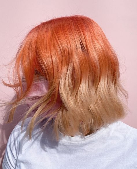 Orange Roots Blonde Hair, Peach Hair With Shadow Root, Faded Peach Hair, Peach Coloured Hair, Peach Hair Aesthetic, Pastel Peach Hair Dark Roots, Ginger Roots, Peach Hair Colors, Dipped Hair