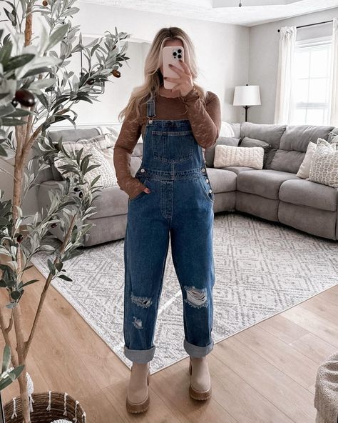 Adding denim to our overall collection 🤎🤠 — new arrivals launching 10.13 at 10am cst!! Lace Undershirt, Jumper Outfits, Farm Clothes, Overalls Outfit, Country Fashion, Short Leggings, Denim Overalls, Tops Fall, Mom Outfits