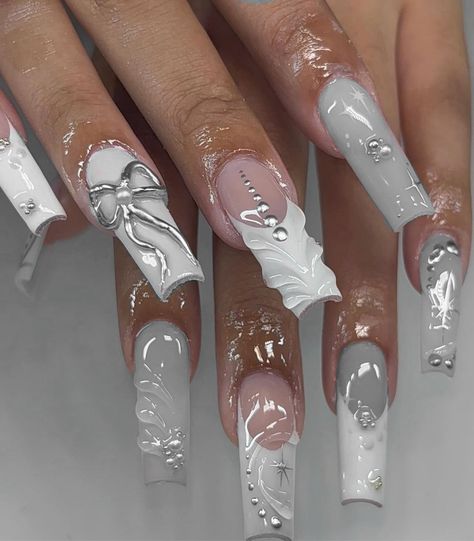 gelxxmel on ig Acrylic Nails Birthday Ideas, 24th Birthday Nails Ideas, Classy Nails For Winter, Classy But Fun Nails, Md Nail Ideas, Grey And White Nails Ideas, Rhinestone Art Nails, 21st Birthday Nails Ideas, Long Acrylic White Nails