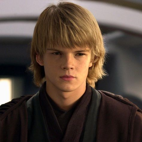 If Jake Lloyd wasn’t recast: PrequelMemes Jake Lloyd, Star Wars Prequels, Best Titles, Hayden Christensen, Text Conversations, You Meme, A New Hope, Dark Lord, Star Wars Memes