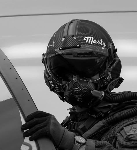 Pilot Men Aesthetic, Fighter Pilot Aesthetic, Jet Fighter Pilot, Plane And Pilot, Simon Ghost Riley, Ghost Riley, Military Aesthetic, Military Wallpaper, Airplane Fighter