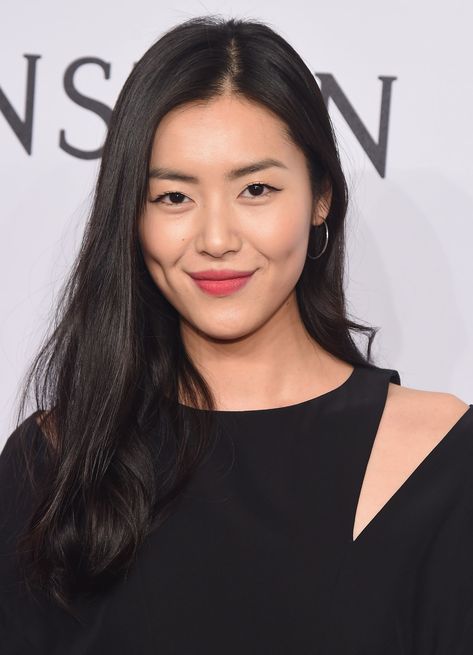 The Right False Eyelashes For... Mono-Lidded Eyes- ellemag Asian Makeup Before And After, Short Hair Makeup, No Makeup Look, Best False Eyelashes, Makeup Before And After, Liu Wen, Beauty Makeup Photography, No Makeup, Model Face