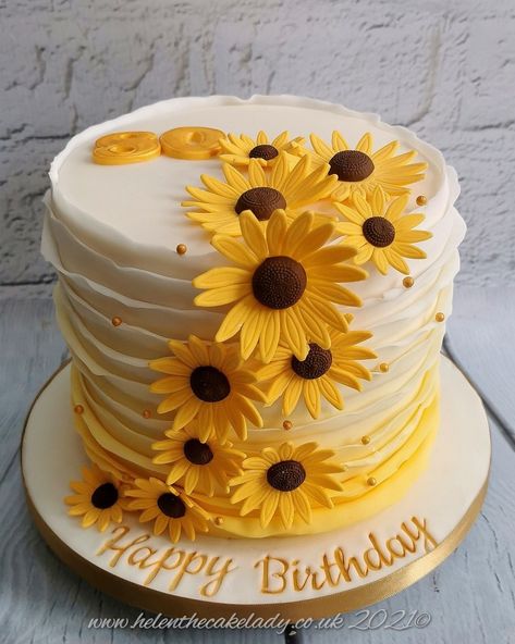 Sunflower Cake Birthday Simple, Sunflower Cake Ideas, Sunflower Cake Birthday, Sunflower Theme Cake, Sunflower Cake Design, 70th Birthday Cake For Women, Birthday Cake For Mum, Sunflower Birthday Cakes, Cakes For Teenagers