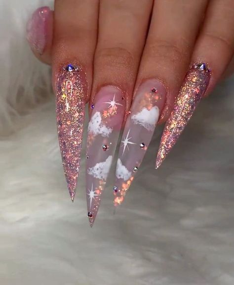 Stilleto Nails Designs, Clear Acrylic Nails, Stiletto Nails Designs, Long Acrylic Nails Coffin, White Nail Designs, White Nail, Bling Acrylic Nails, Glam Nails, Nail Designs Glitter