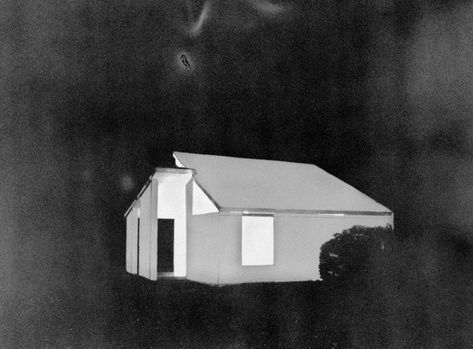 Artligue - Daisuke Yokota, Untitled ... Drawing Inspo Digital, Daisuke Yokota, House Of Leaves, Japanese Photography, Reference Drawing, Study Photography, Experimental Photography, Black And White Pictures, Best Photographers