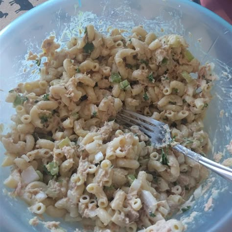 Old Fashioned Macaroni Salad, Canned Tuna Recipes, Macaroni Salad Recipe, Canned Tuna, Cold Salad, Tuna Recipes, Beef Stew Recipe, Potluck Recipes, Macaroni Salad