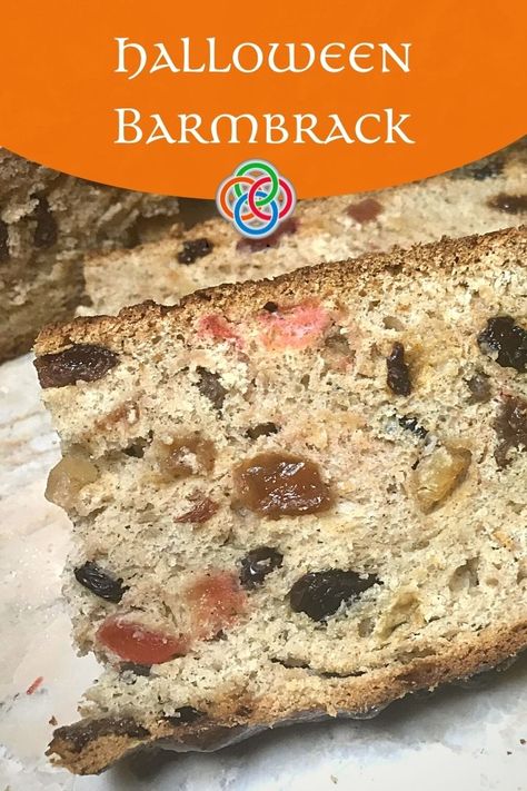 Barmbrack Recipe, Halloween In Ireland, Irish Bread, Irish Butter, American Mom, Fruit Bread, Bread Loaf, Soda Bread, Bread Recipes Sweet