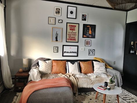 Comfy Couch. Throw Blankets. Throw Pillows. Modern Boho. Gallery Wall. Round Table. L Shaped Couch. Throw Blanket On Couch Sectional, Couch Covered In Blankets, Blankets On Couch Ideas, Blankets On Couch, Couch Blankets, Throw Pillows Modern, Furniture Aesthetic, Shaped Couch, Blanket Couch