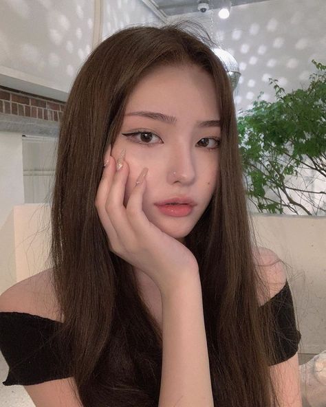 Asian Straight Eyebrows, Korean Straight Eyebrows, Korean Eyebrows, Makeup Ulzzang, Straight Eyebrows, Light Eyebrows, Korean Makeup Look, Ulzzang Makeup, Cool Makeup Looks