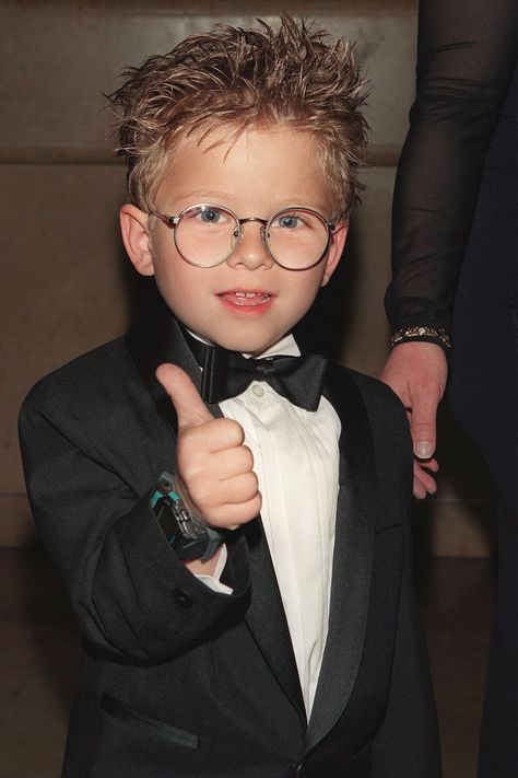 THEN: Jonathan Lipnicki - HarpersBAZAAR.com Boy Meets World Cast, Famous Child Actors, Jonathan Lipnicki, Danielle Fishel, Famous Kids, Blonde Wavy Hair, Powerpuff Girl, October Birthday, Kids Glasses