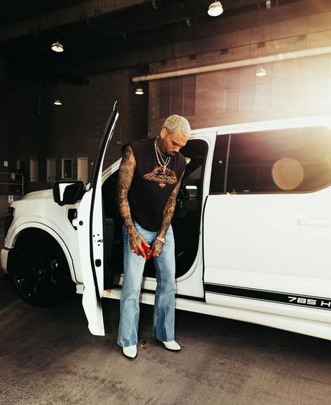 Chris Brown Photos, Chris Brown And Rihanna, Chris Brown Style, Chris Brown Official, Chris Brown Pictures, Chris Brown Videos, Chris B, Breezy Chris Brown, Well Groomed Men