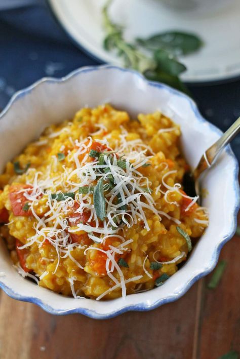 Risotto Vegetarian, Potato Risotto, Sweet Potato Risotto, Sage Risotto, Vegan Risotto, Squash Risotto, Vegetarian Comfort Food, Yummy Meals, Best Vegetarian Recipes