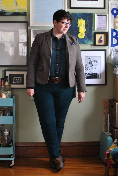 Gender Fluid Fashion Plus Size, Butch Fashion Plus Size, Plus Size Masc Fashion, Plus Size Lesbian Fashion, Jasmine Photoshoot, Soft Butch Lesbian Style, Plus Size Nonbinary Fashion, Butch Outfits, Butch Lesbian Fashion