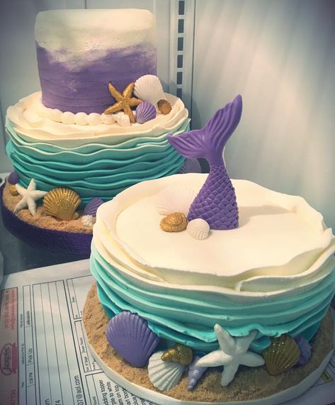 Dive Into 5 Birthday Cake, Dive Into Five Birthday Cake, Simple Mermaid Birthday Cake, Simple Mermaid Cake, Candy Corner Ideas, Fifth Birthday Cake, Cat Cakes, Mermaid Birthday Cake, 5th Birthday Cake