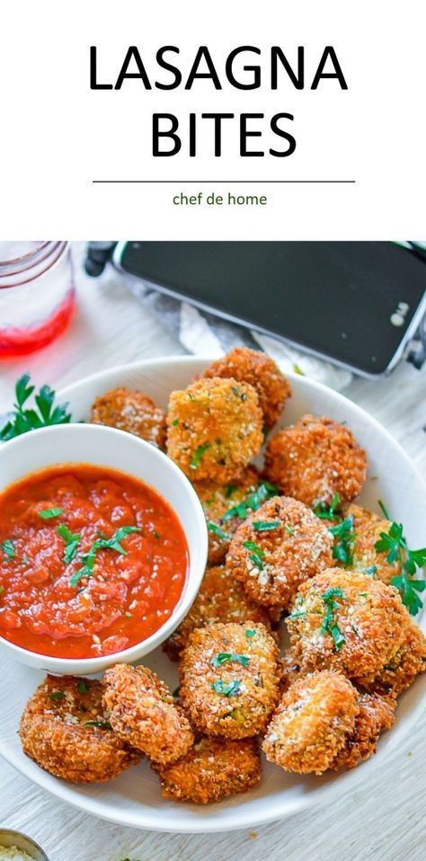 Bolognese Lasagna Bites, Fried Lasagna Bites, Crispy Lasagna And Fondue, Lasagna Bites Recipe, Lasagna Bites Appetizers, Marinara Appetizer, Crispy Lasagna, Lasagna Bites, Fried Lasagna