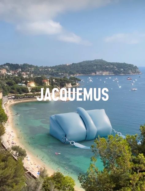 H 💎 on X: "Jacquemus Bag Installation https://t.co/X0Zi5TIQ7K" / X Creative Marketing Campaign, Jacquemus Bag, Motion Design Video, Luxury Marketing, Brand Campaign, 3d Video, Motion Design Animation, Design Visual, Creative Video