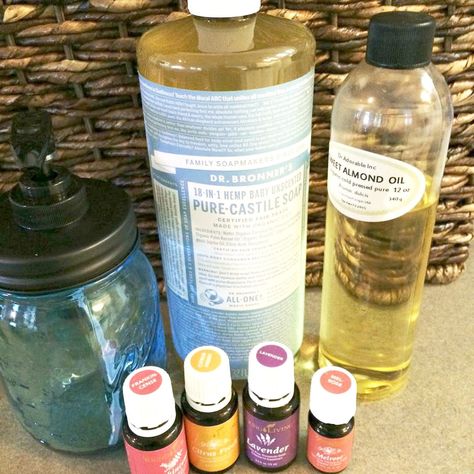 Essential Oils Face Wash, Face Wash Diy, Face Wash Recipe, Oil Face Wash, Diy Face Wash, Homemade Face Wash, Essential Oils For Face, Face Soap, Diy Facial