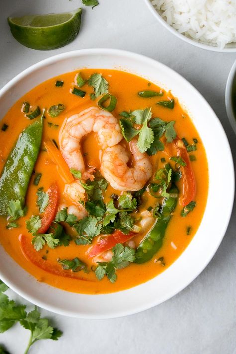 Thai Red Prawn Curry Thai Red Prawn Curry Recipe, Thai Prawn Curry, Prawn Coconut Curry, Easy Thai Red Curry, King Prawn Curry, Healthy Curry Recipe, Raw Prawns, Thai Curry Paste, Prawn Curry