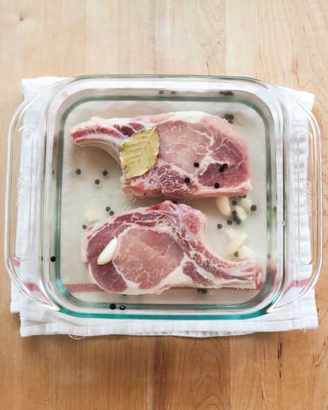 Cooking Tip: Make a Quick Brine for Perfect Pork Chops | Kitchn Brine For Pork, Pork Chop Brine, Perfect Pork Chops, Cooking Pork Chops, Tender Pork Chops, Brine Recipe, Bbq Shrimp, Juicy Pork Chops, Creamy Garlic Sauce