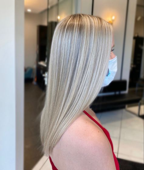 Blonde Balayage And Highlights, Blonde Highlights Icy, Icy Blonde Babylights, Platinum Babylights, Long Hair Colour, Blonde Shadow Root, Balayage And Highlights, Babylights Blonde, Icy Blonde Highlights