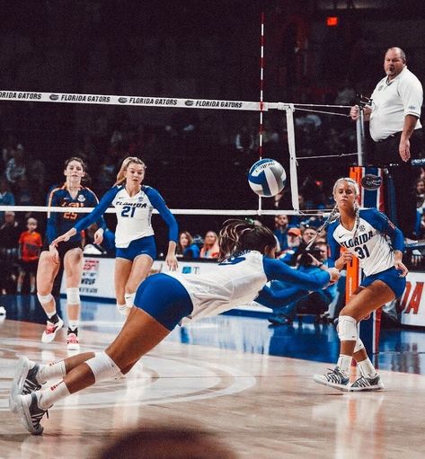 Volleyball Tumblr, Florida Volleyball, Volleyball Crafts, Volleyball Photography, Volleyball Wallpaper, Volleyball Setter, Playing Volleyball, Volleyball Photos, Volleyball Inspiration