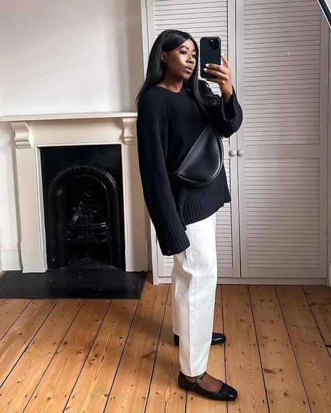 16 Autumn Flat-Shoe Outfits You'll Want to Wear on Repeat | Who What Wear UK Denim Jeans Outfit Casual, Mary Jane Flats Outfit, White Denim Jeans Outfit, White Jeans Outfit Spring, Aw Outfits, Cream Wide Leg Trousers, Mary Jane Outfit, Mary Janes Outfit, Mary Jane Shoes Outfit