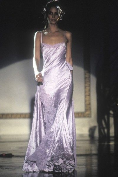 Gianni Versace, Autumn-Winter 1993, Couture | Europeana 1990s Formal Dress, Runway Dresses 90s, Formal Vintage Dresses, Vintage Runway Dresses, Floor Length Evening Dress, Prom Dress Inspo, 90s Runway Fashion, Runway Fashion Couture, Runway Outfits