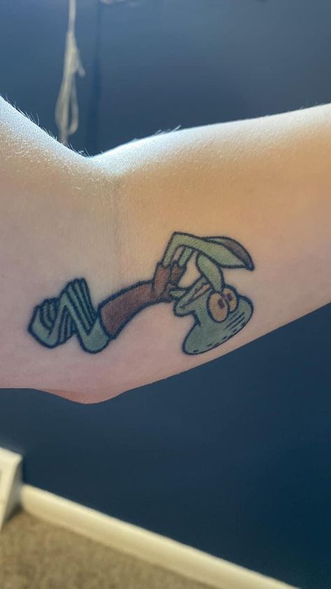 Cute Spongebob Tattoos, Cartoon Sleeve Tattoo, Spongebob Tattoo Ideas, Goofy Tattoos, Spongebob Tattoo, Brother Sister Tattoo, Disney Princess Tattoo, Weird Tattoos, Sponge Bob